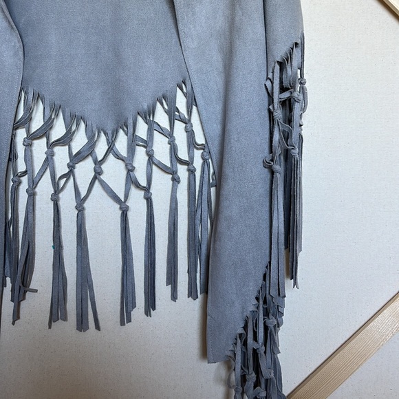 Anthropologie Faux Suede Fringe Poncho Scarf/ Taylor Swift Eras Tour - Picture 3 of 4